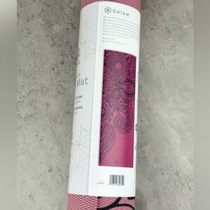 Gaiam Yoga Mat - Premium 5mm Print Thick Non Slip Exercise & Fitness Mat for All